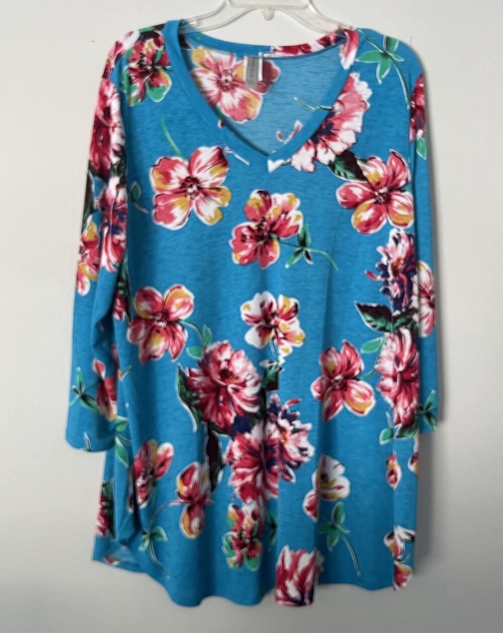 Honeyme Curvy Women’s Size XXL Blue & Pink Floral Tunic Top Stretch 3/4 Sleeve